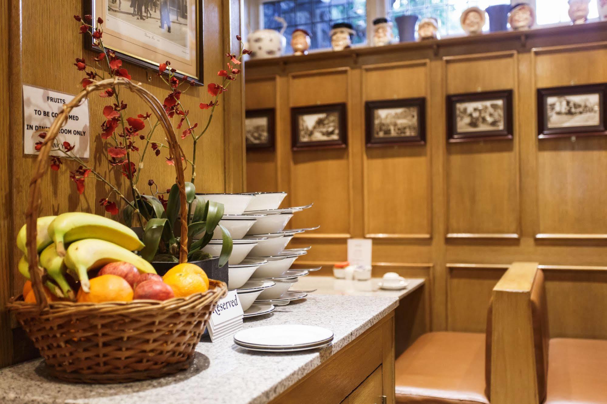 Morgan Hotel Лондон Экстерьер фото